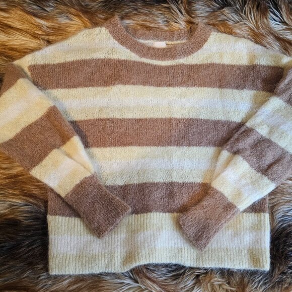 H&M Takara Fuzzy Eyelash Chevron Sweater Lot of 3 - Picture 6 of 7